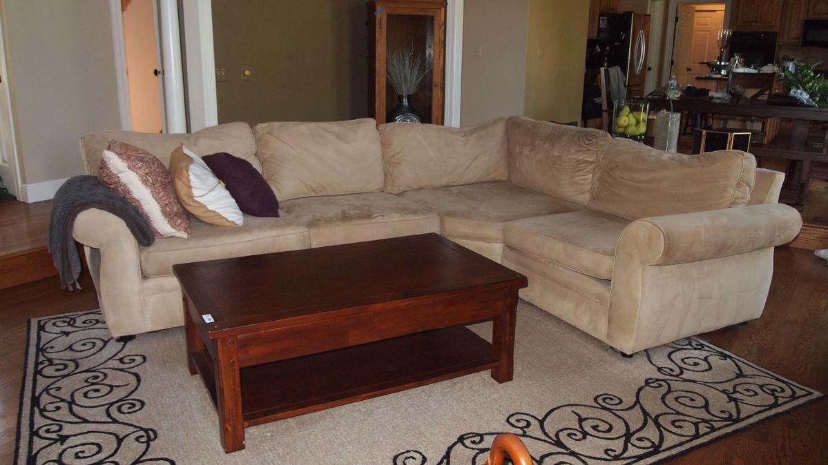 Crystal Lake Estate Sale starts on 9/21/2024