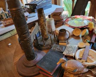 ANTIQUE AND VINTAGE COLLECTIBLES 