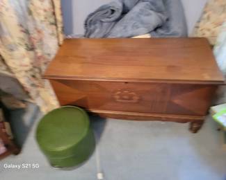 LANE CEDAR CHEST