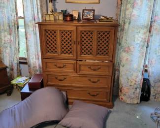 BEDROOM SET 