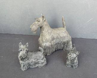 Scottish Terrior dog figurine statue 