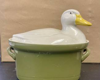 Vintage Hall Pottery Duck/ Goose Covered Casserole