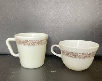 Vintage Pyrex mug set - Woodland Brown