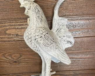 Iron rooster statue 