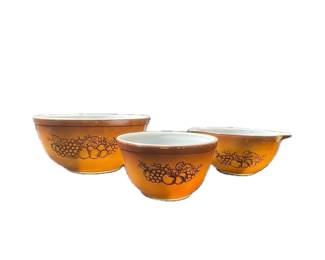 Vintage Pyrex Old Orchard mixing bowls