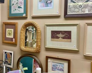 Collection of wall art & mirrors