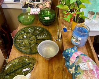 Vintage green glassware, plants & assorted decor 