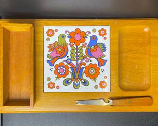 Vintage MCM wood ceramic cheeseboard