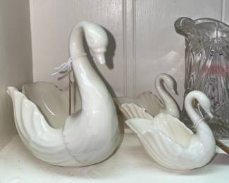 Ceramic swans 