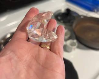 Crystal Oyster With Pearl - $15