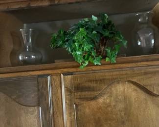 Faux Leaves/Basket - $10