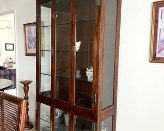 Henredon Display Cabinet Detail
