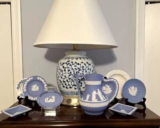 Wedgwood & blue & white lamp 