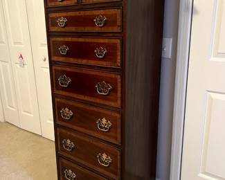 Drexel Lingerie Chest 