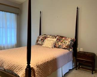 Drexel Poster Bed, Queen size