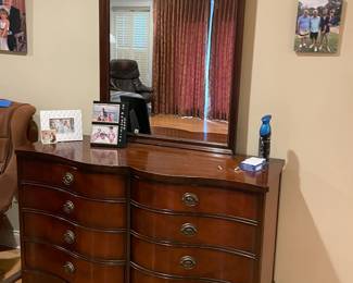 8 drawer dresser with mirror