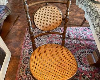 Brentwood dining chairs 2 with arms & 3 without 