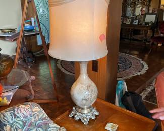 2 matching lamps