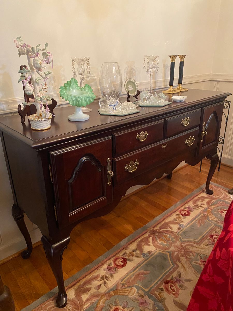 This home is loaded with nice furniture and smalls. 