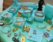 SO MUCH TIFFANY!! In pristine condition !