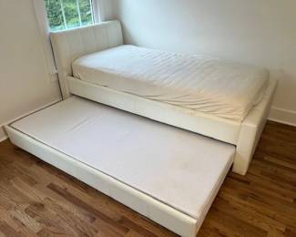 Trundle Bed pulled out