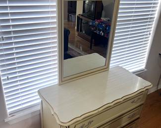 Vintage Vanity Dresser