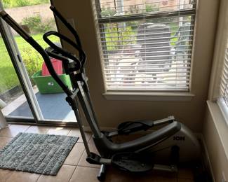 Exercise Machine - Eliptical
