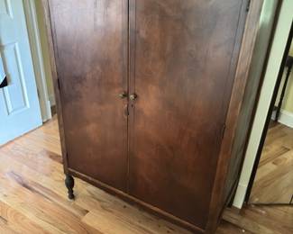 Armoire