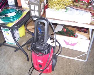 HOSES & MORE IN THE GARAGE