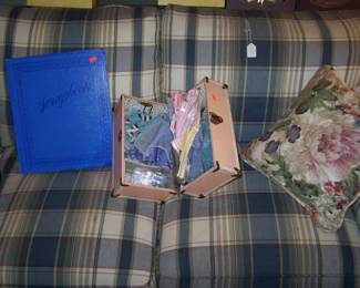 DOLL CASE & DOLL CLOTHING