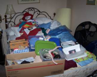 ANOTHER DOUBLE BED & BEDDING