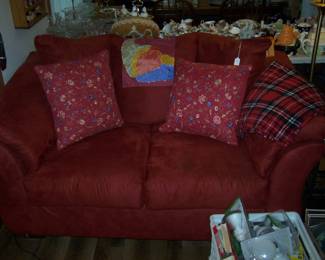 BURGUNDY LOVESEAT