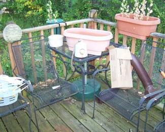 WIRE MESH CHAIRS & TABLE