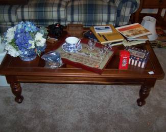 COFFEE TABLE & SMALLS