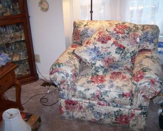 FLORAL EASY CHAIR