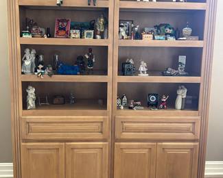 Pair of bookcases  82x22x32 each piece
