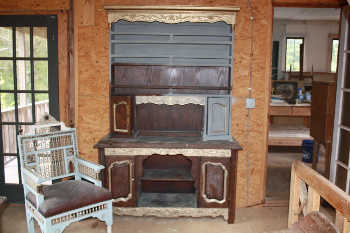 AMAZING CASAR NC ESTATE HOUSE AND BARN starts on 9/20/2024