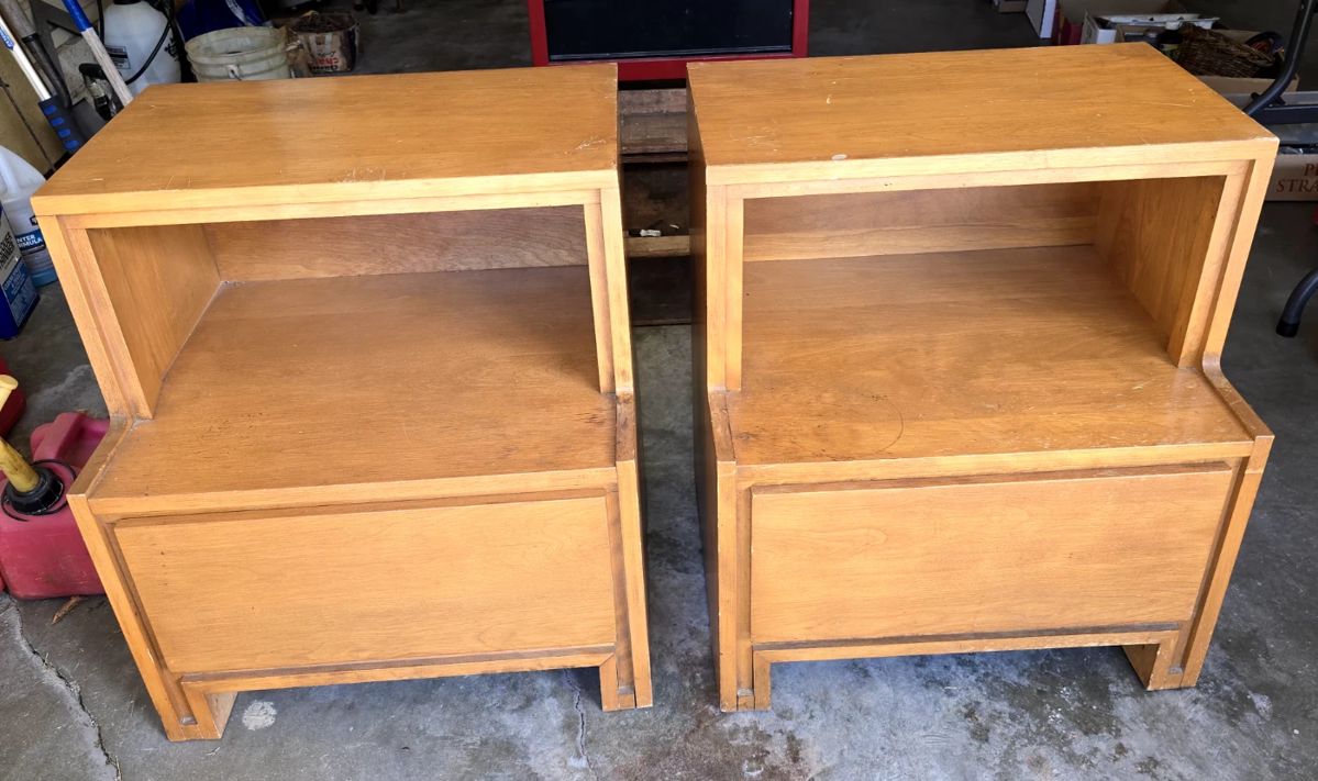 RUSSELL WRIGHT for CONANT BALL MID CENTURY NIGHT STANDS