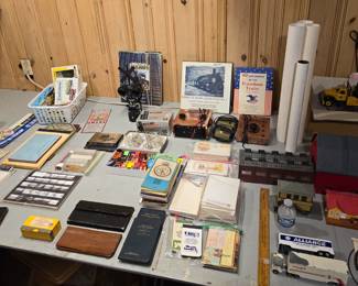 VINTAGE UNION PACIFIC RAILROAD ITEMS