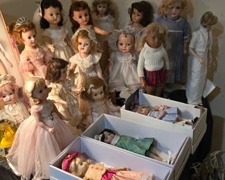 100's OF ANTIQUE DOLLS