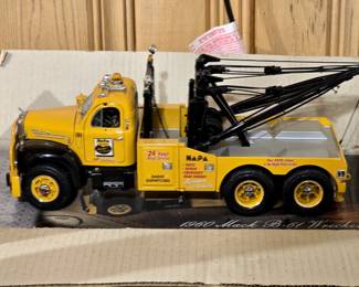MACK TOW TRUCK MODEL