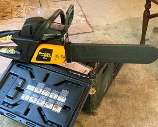 Gas powered chain saw