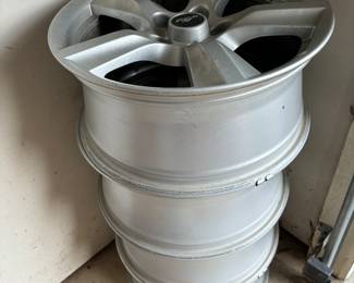 Mustang tire rims