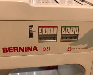 BERNINA 1031 Sewing Machine