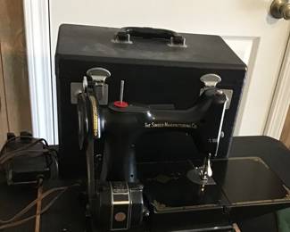 Featherlight singer sewing machine