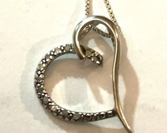 Gold Tone Chain with Stylized Heart Pendant
