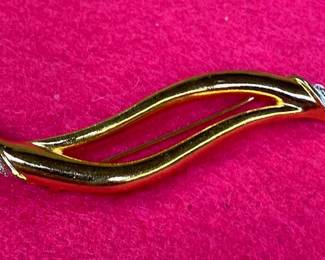 Exquisite Gold Tone Pin, 4" Across
