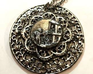 2 1/2"-3" Pendant on Silver Tone Chain
