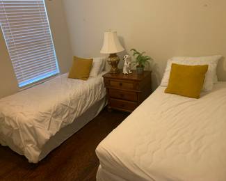 Twin beds 