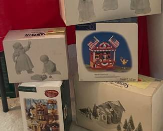 Department 56 Christmas Villages and Accessories